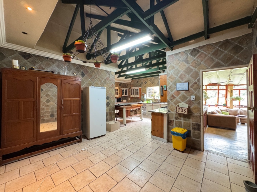 8 Bedroom Property for Sale in Lyttelton Manor Gauteng