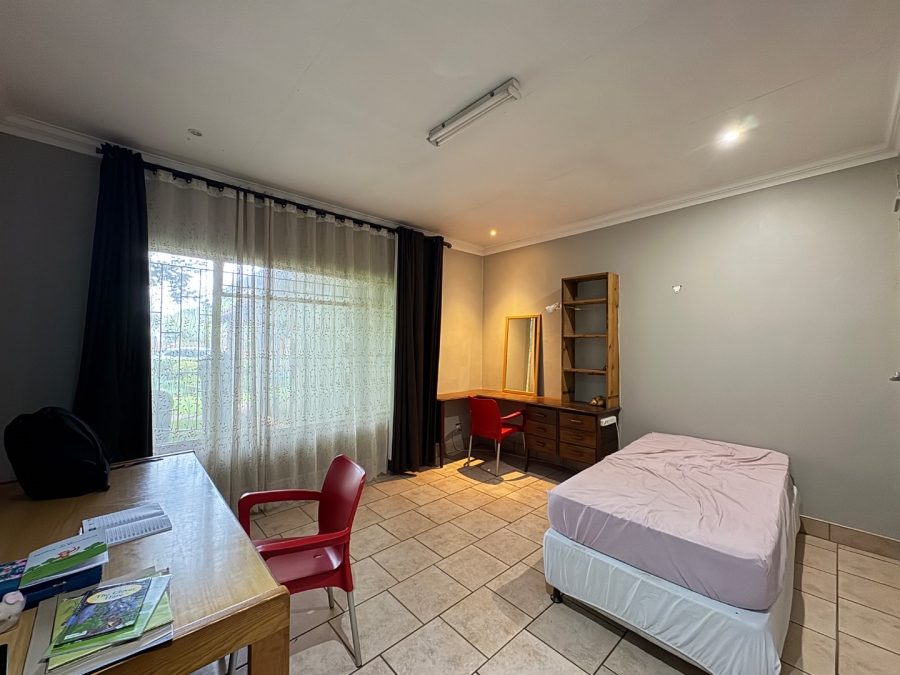 8 Bedroom Property for Sale in Lyttelton Manor Gauteng