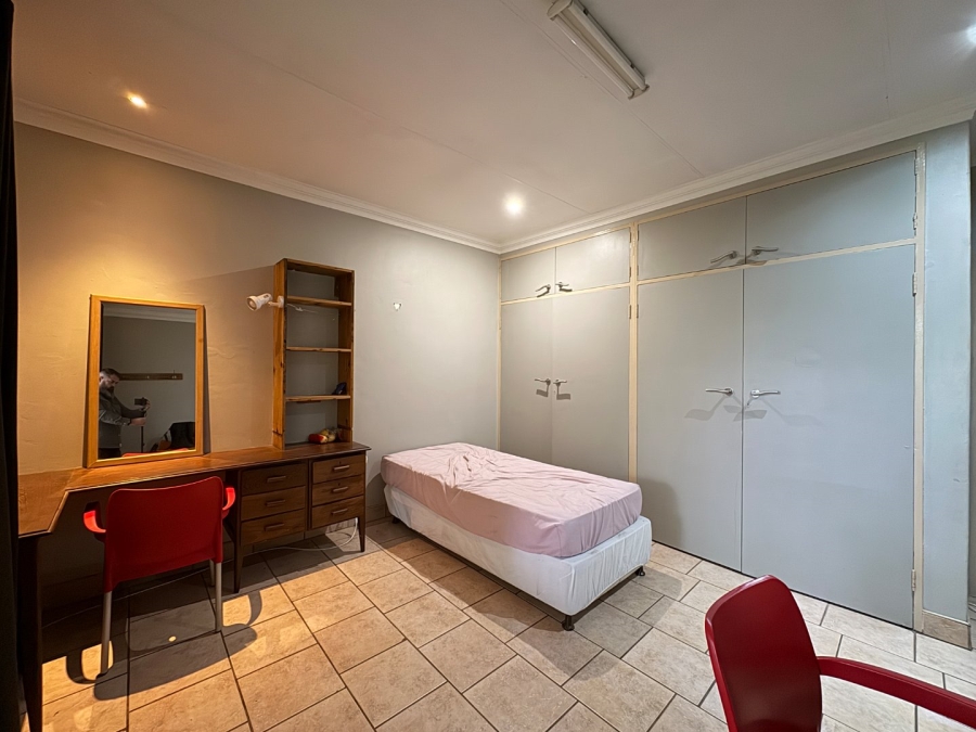 8 Bedroom Property for Sale in Lyttelton Manor Gauteng