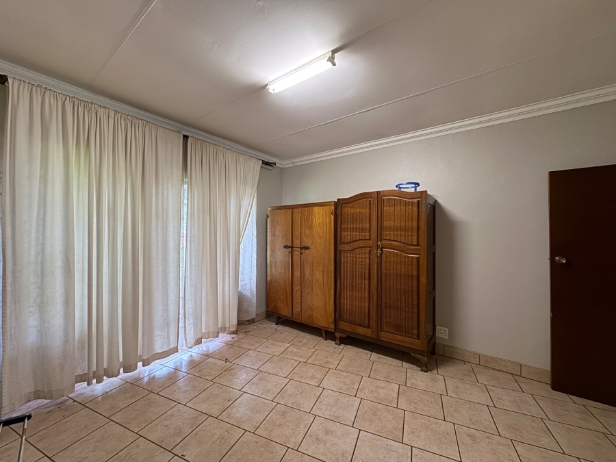 8 Bedroom Property for Sale in Lyttelton Manor Gauteng