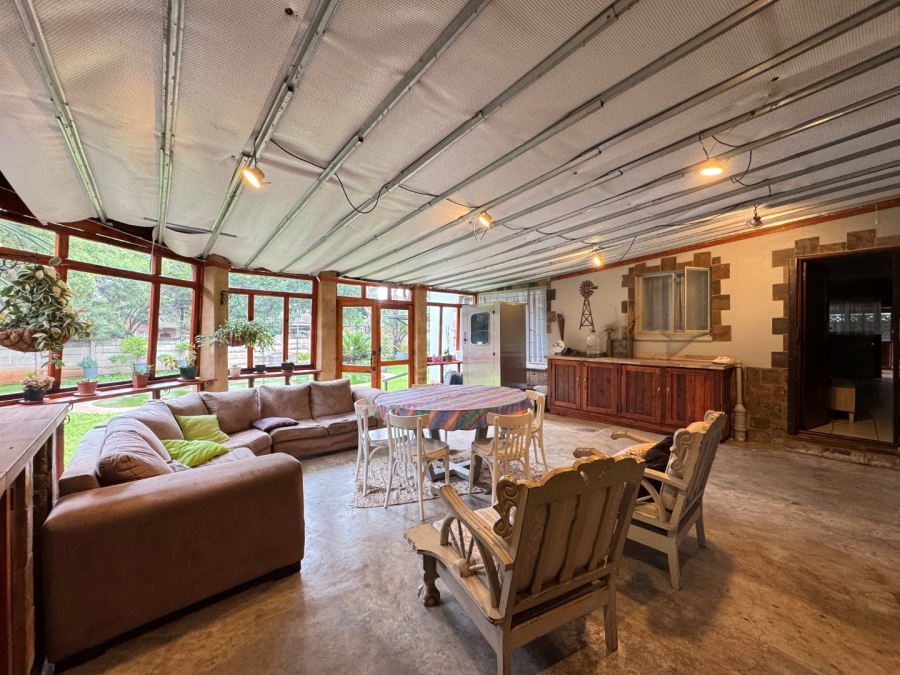 8 Bedroom Property for Sale in Lyttelton Manor Gauteng