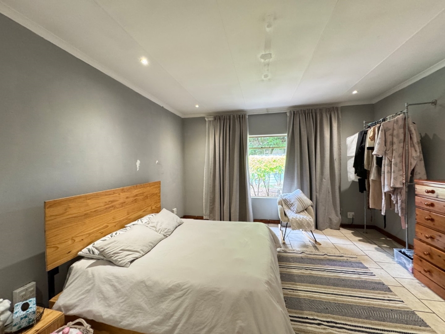 8 Bedroom Property for Sale in Lyttelton Manor Gauteng