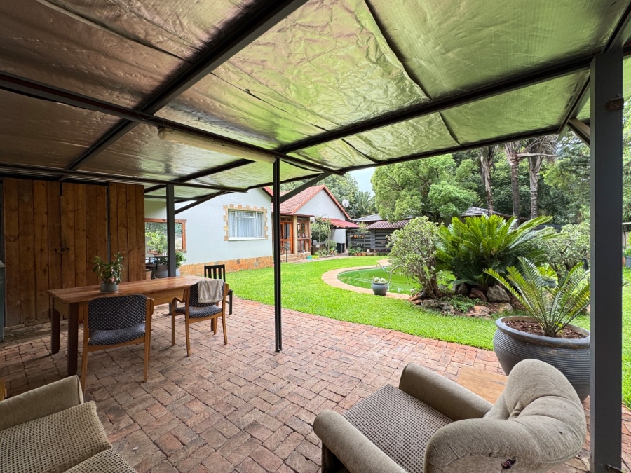 8 Bedroom Property for Sale in Lyttelton Manor Gauteng