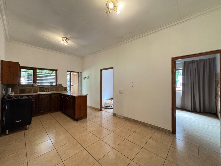 8 Bedroom Property for Sale in Lyttelton Manor Gauteng