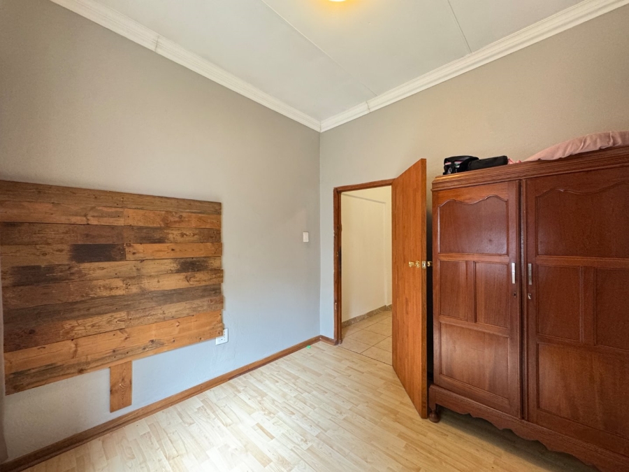 8 Bedroom Property for Sale in Lyttelton Manor Gauteng