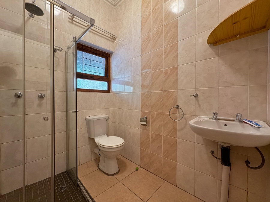 8 Bedroom Property for Sale in Lyttelton Manor Gauteng