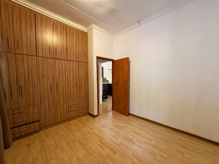 8 Bedroom Property for Sale in Lyttelton Manor Gauteng