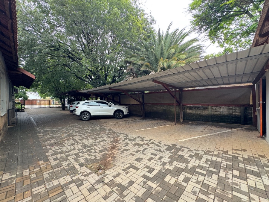 8 Bedroom Property for Sale in Lyttelton Manor Gauteng