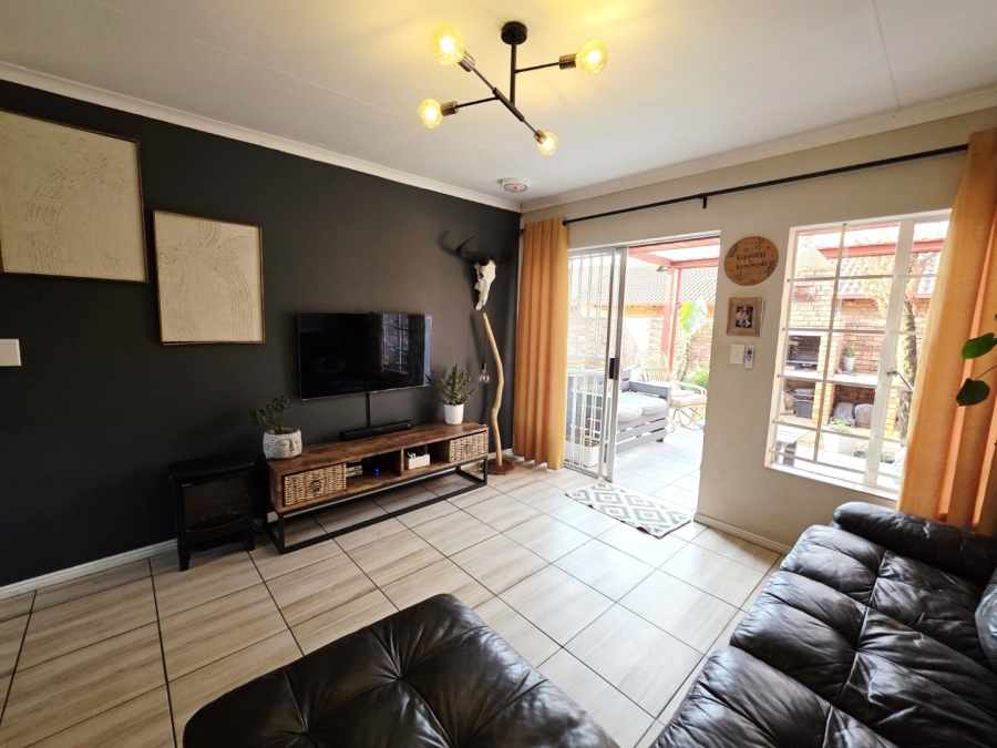2 Bedroom Property for Sale in Meyerspark Gauteng
