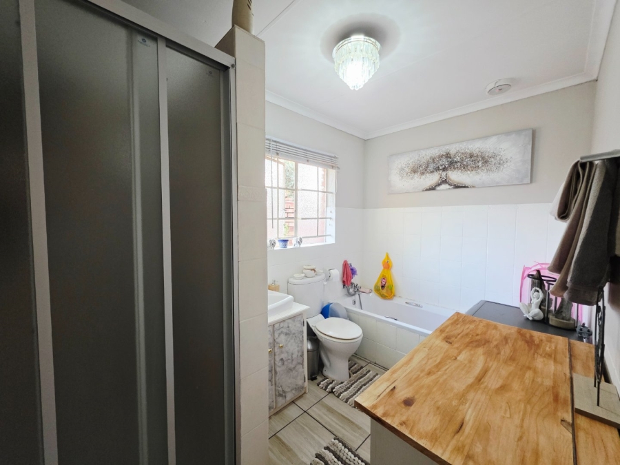 2 Bedroom Property for Sale in Meyerspark Gauteng