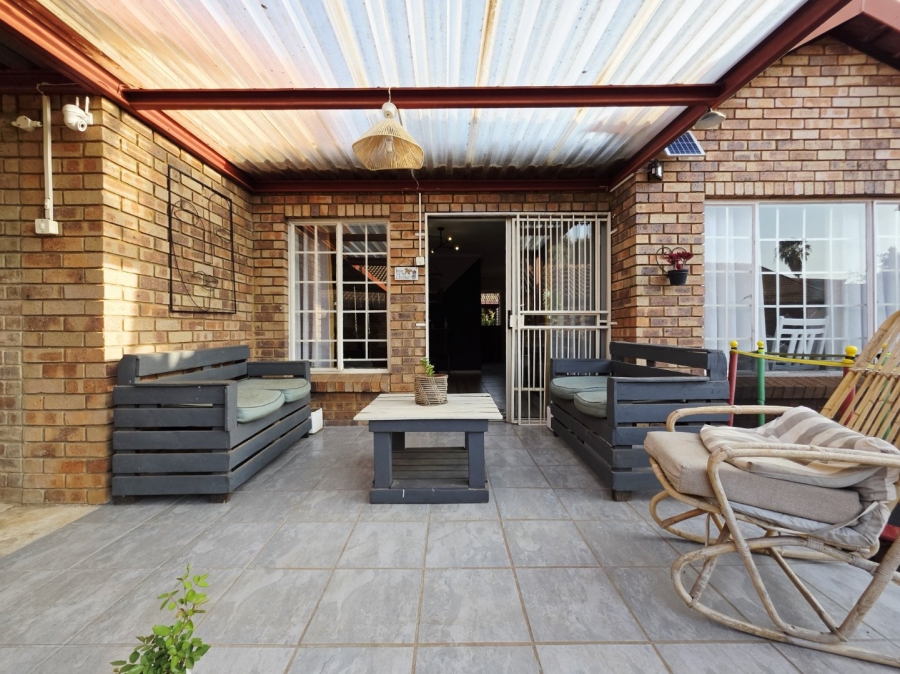 2 Bedroom Property for Sale in Meyerspark Gauteng