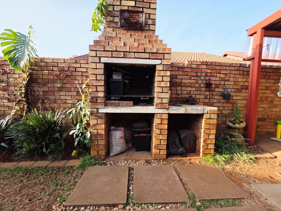 2 Bedroom Property for Sale in Meyerspark Gauteng