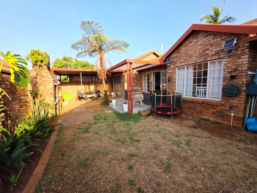 2 Bedroom Property for Sale in Meyerspark Gauteng
