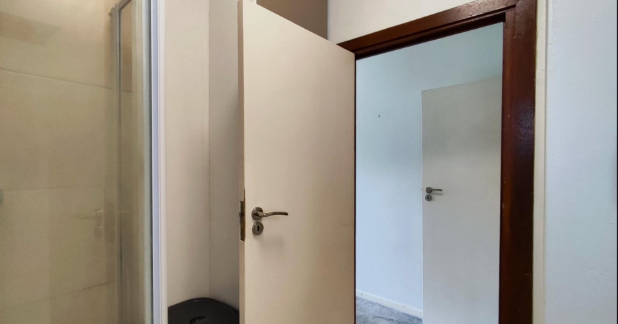 2 Bedroom Property for Sale in Greenstone Hill Gauteng