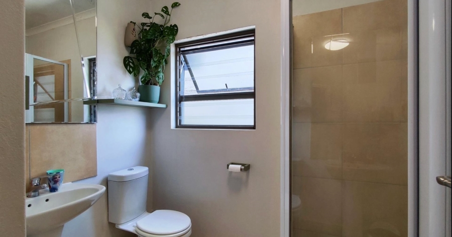 2 Bedroom Property for Sale in Greenstone Hill Gauteng