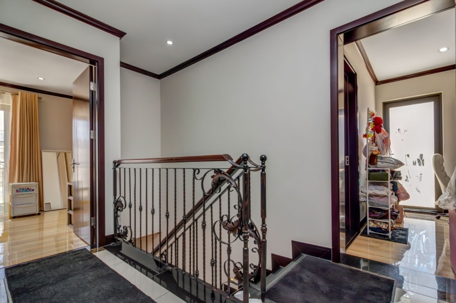 3 Bedroom Property for Sale in Maroeladal Gauteng