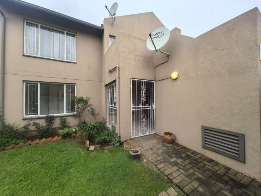2 Bedroom Property for Sale in Beyers Park Gauteng