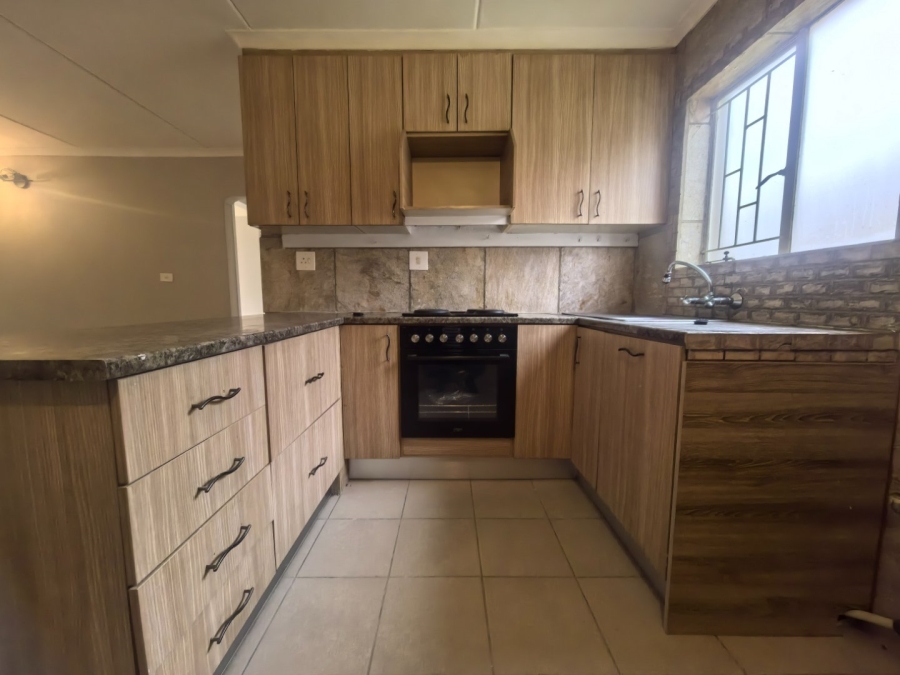 2 Bedroom Property for Sale in Beyers Park Gauteng