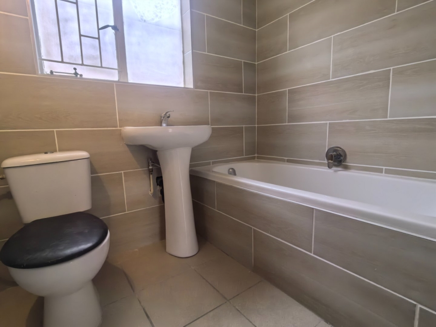 2 Bedroom Property for Sale in Beyers Park Gauteng