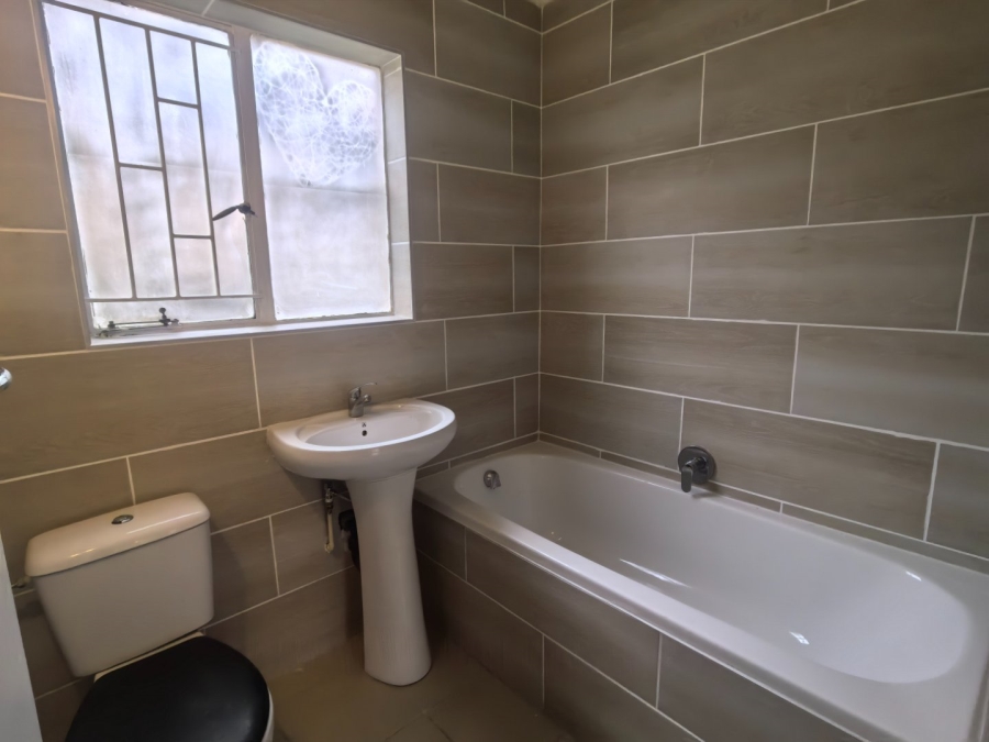 2 Bedroom Property for Sale in Beyers Park Gauteng