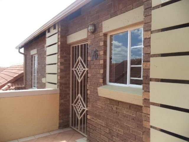 To Let 2 Bedroom Property for Rent in Mooikloof Ridge Gauteng