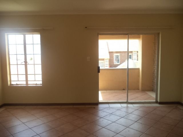 To Let 2 Bedroom Property for Rent in Mooikloof Ridge Gauteng