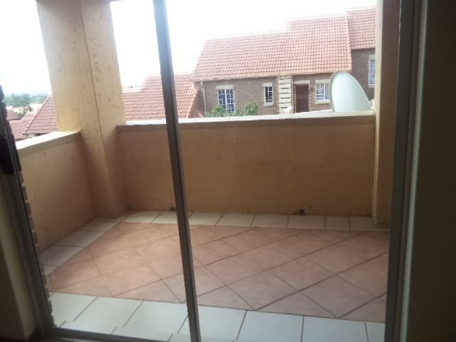 To Let 2 Bedroom Property for Rent in Mooikloof Ridge Gauteng