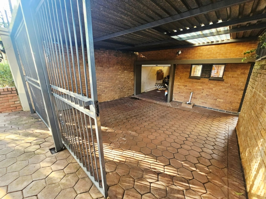 To Let 3 Bedroom Property for Rent in Groenkloof Gauteng