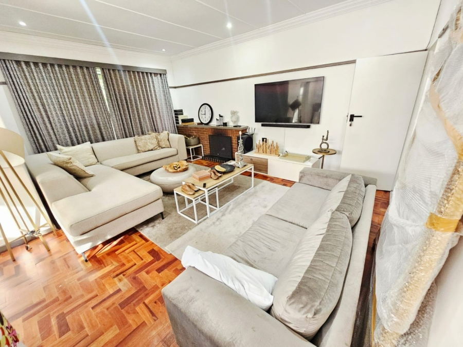 To Let 3 Bedroom Property for Rent in Groenkloof Gauteng