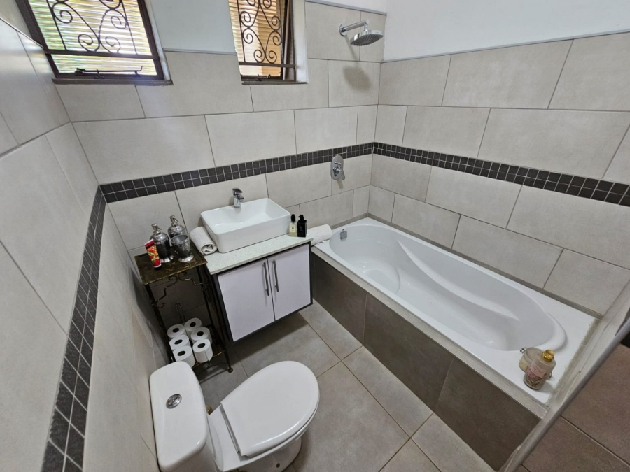 To Let 3 Bedroom Property for Rent in Groenkloof Gauteng