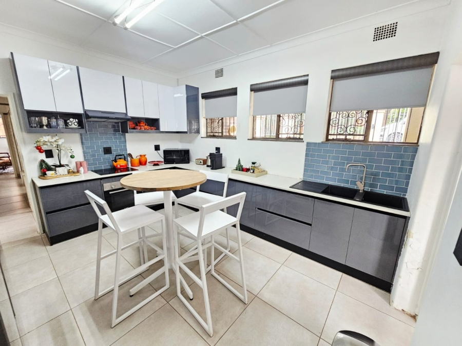 3 Bedroom Property for Sale in Groenkloof Gauteng