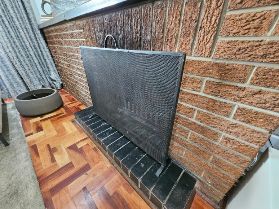 3 Bedroom Property for Sale in Groenkloof Gauteng