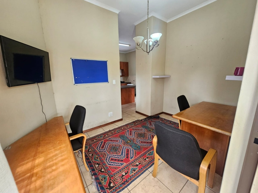 To Let 1 Bedroom Property for Rent in Zwartkop Gauteng