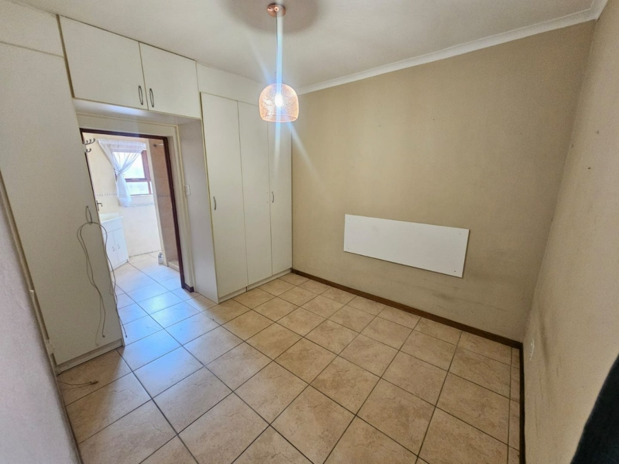To Let 1 Bedroom Property for Rent in Zwartkop Gauteng
