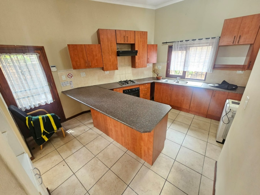 To Let 1 Bedroom Property for Rent in Zwartkop Gauteng
