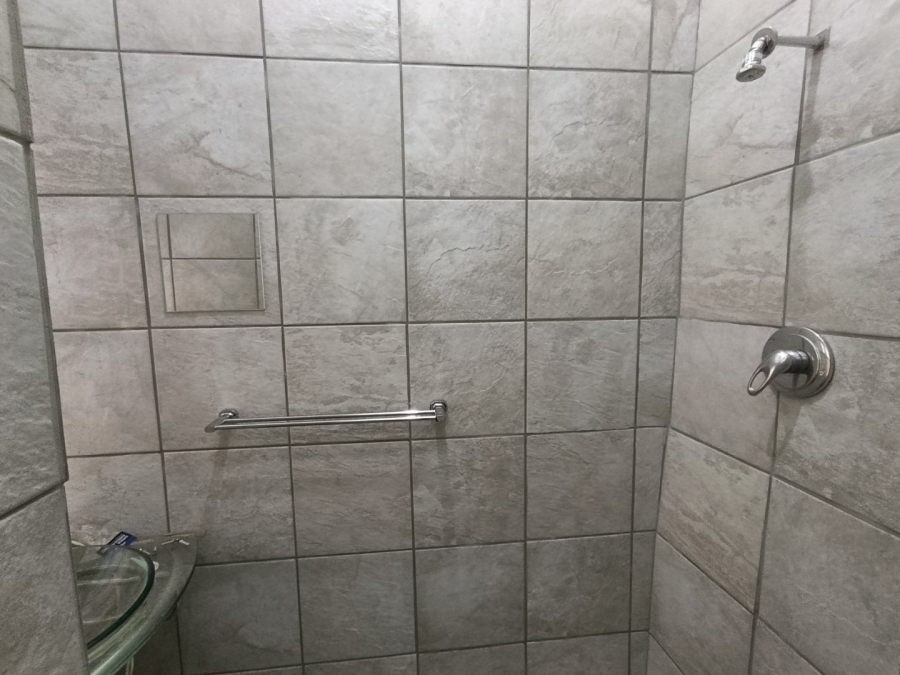 To Let 3 Bedroom Property for Rent in Parktown Gauteng