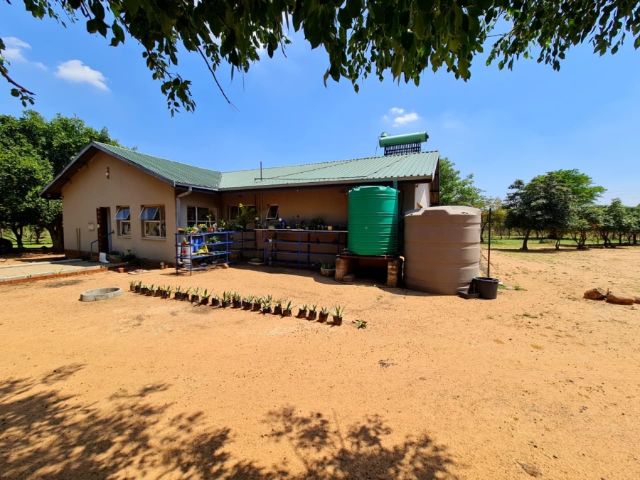 Commercial Property for Sale in Kromdraai Gauteng