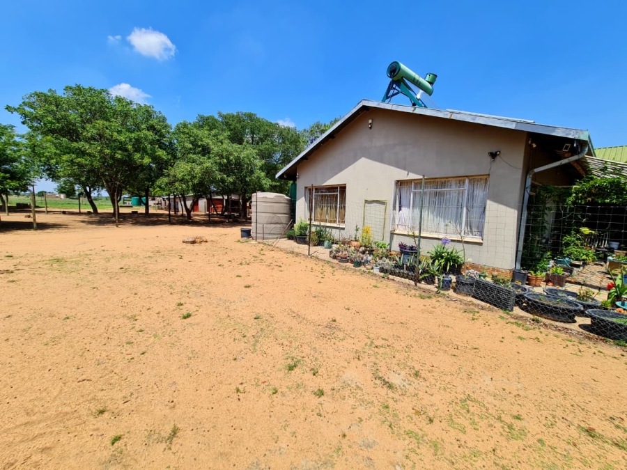 Commercial Property for Sale in Kromdraai Gauteng