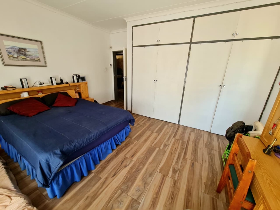 Commercial Property for Sale in Kromdraai Gauteng