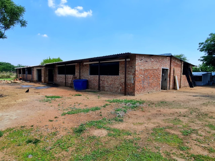 Commercial Property for Sale in Kromdraai Gauteng