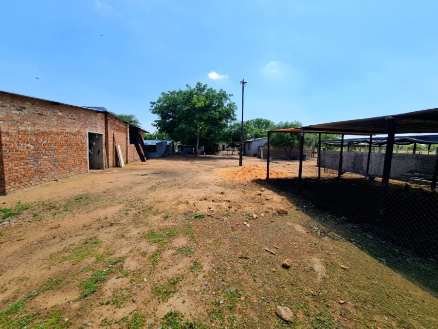 Commercial Property for Sale in Kromdraai Gauteng