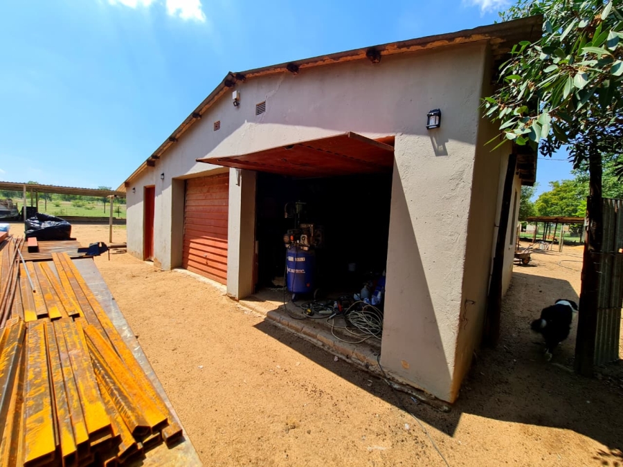 Commercial Property for Sale in Kromdraai Gauteng