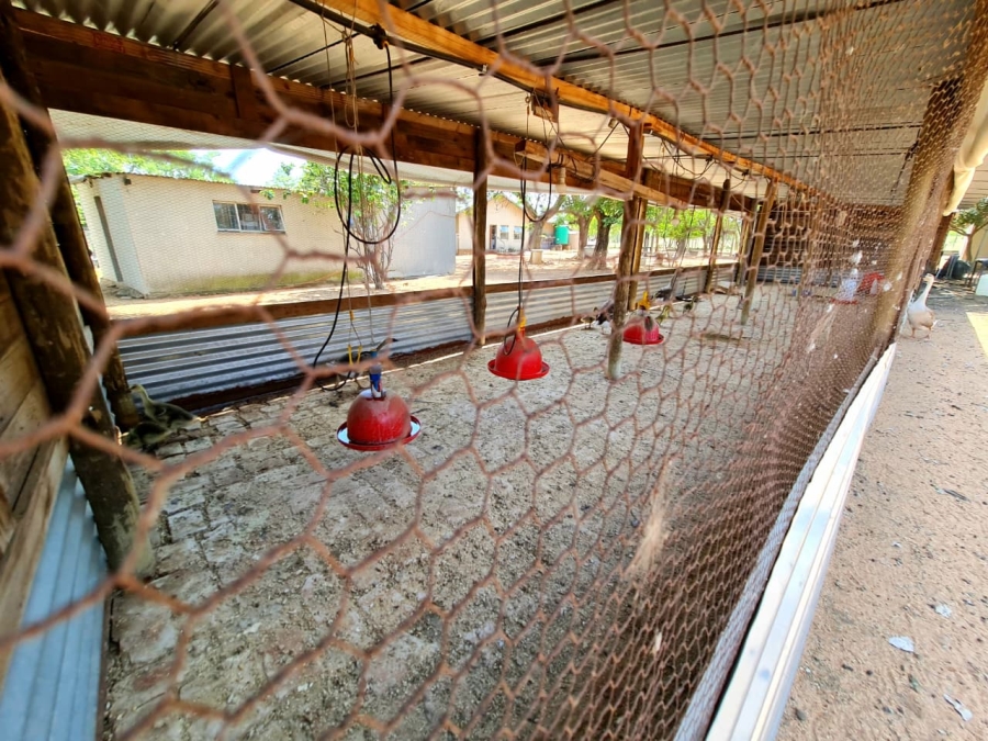 Commercial Property for Sale in Kromdraai Gauteng