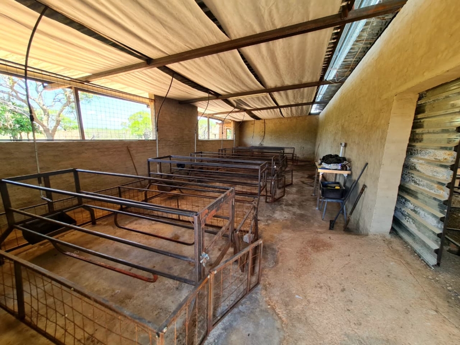 Commercial Property for Sale in Kromdraai Gauteng