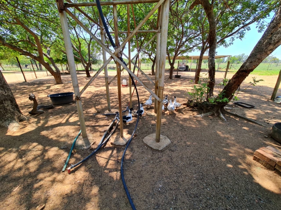 Commercial Property for Sale in Kromdraai Gauteng