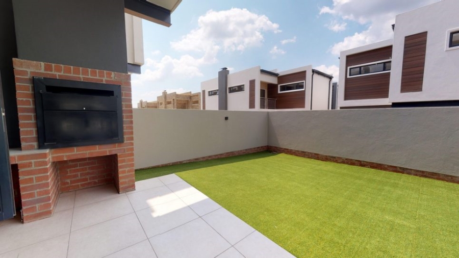 4 Bedroom Property for Sale in Sunninghill Gauteng