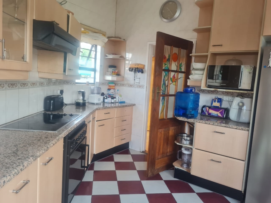 4 Bedroom Property for Sale in Glenvista Gauteng