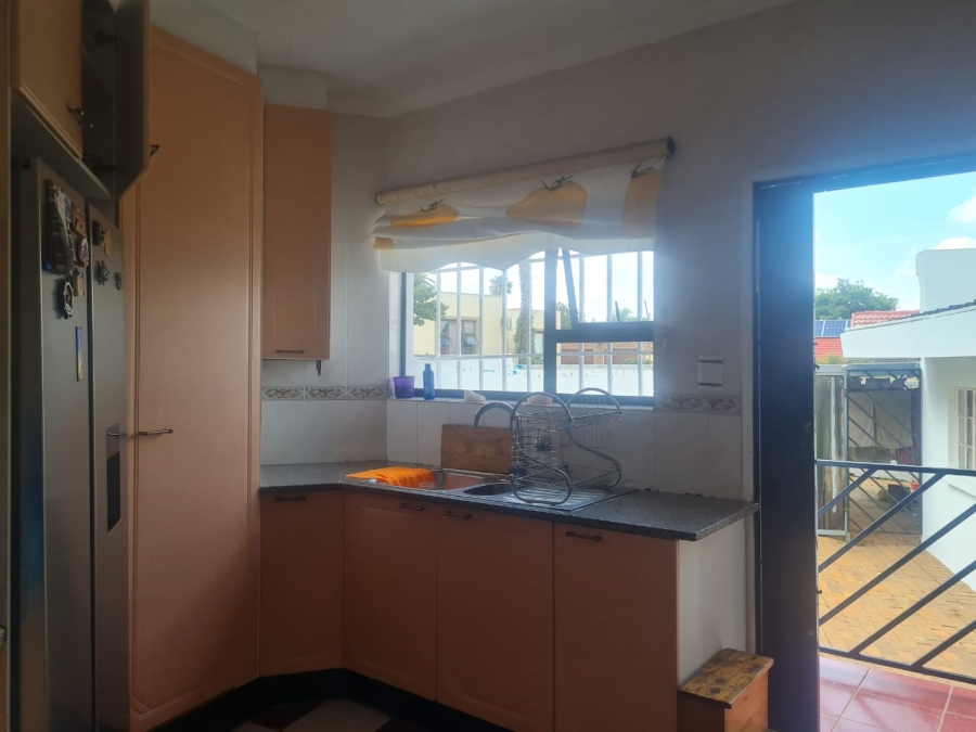 4 Bedroom Property for Sale in Glenvista Gauteng