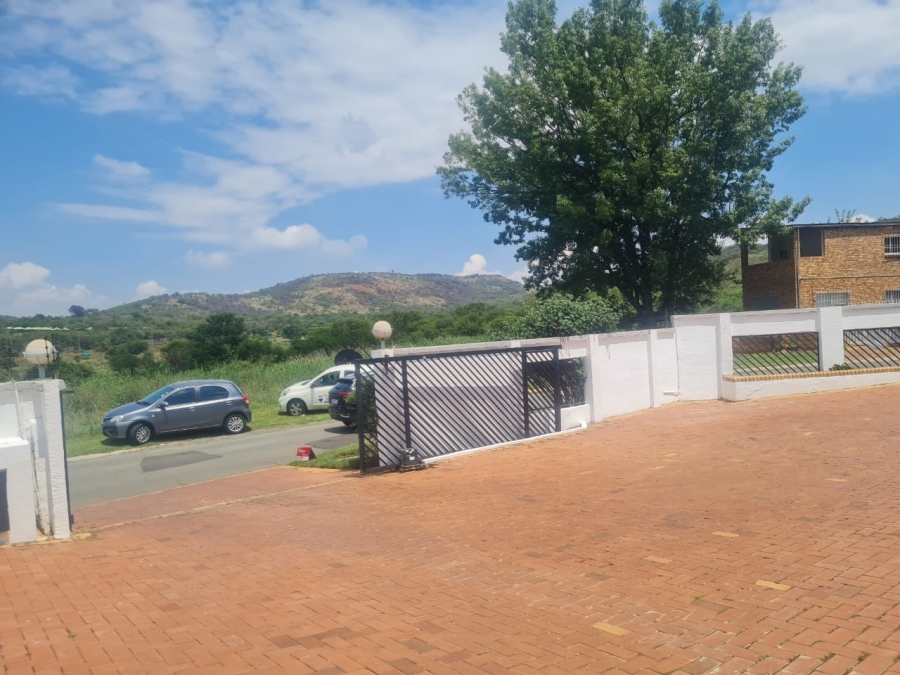 4 Bedroom Property for Sale in Glenvista Gauteng