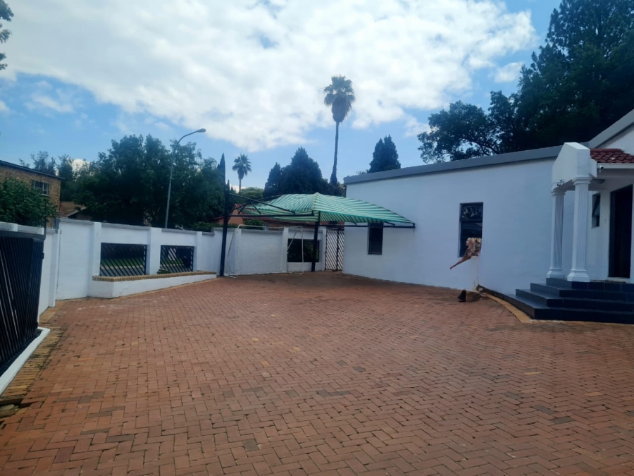 4 Bedroom Property for Sale in Glenvista Gauteng